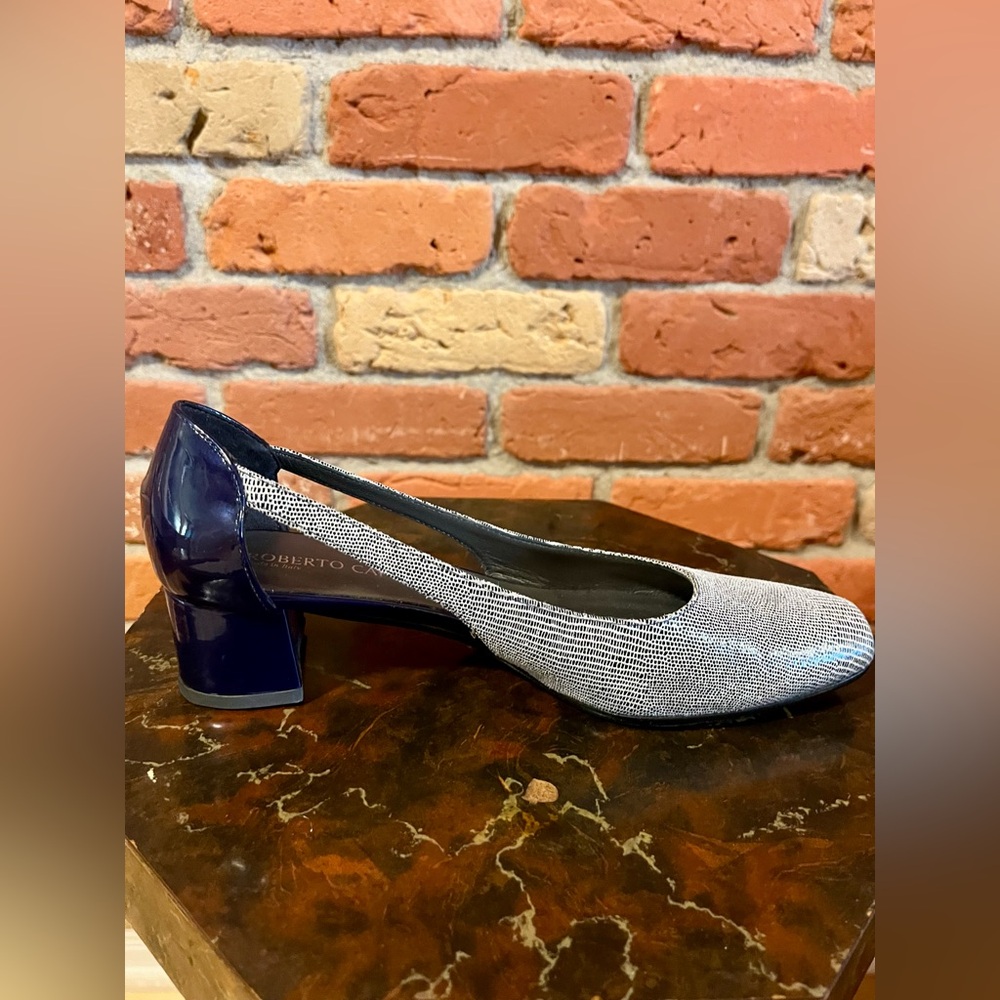 Roberto Capucci shoes Size 7 B